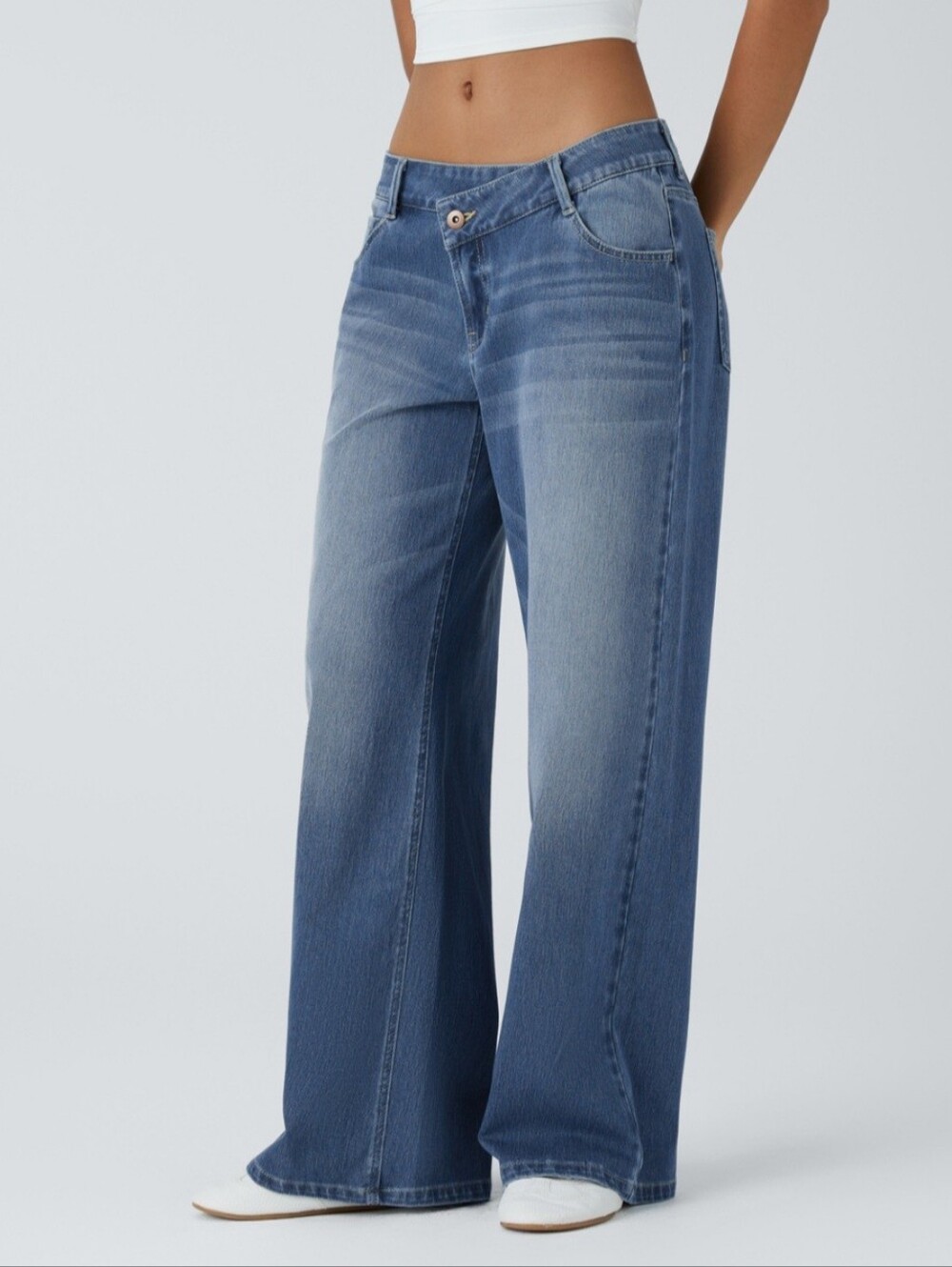 Halara Assymetrical Low Rise Zipper - Picture 6 of 7